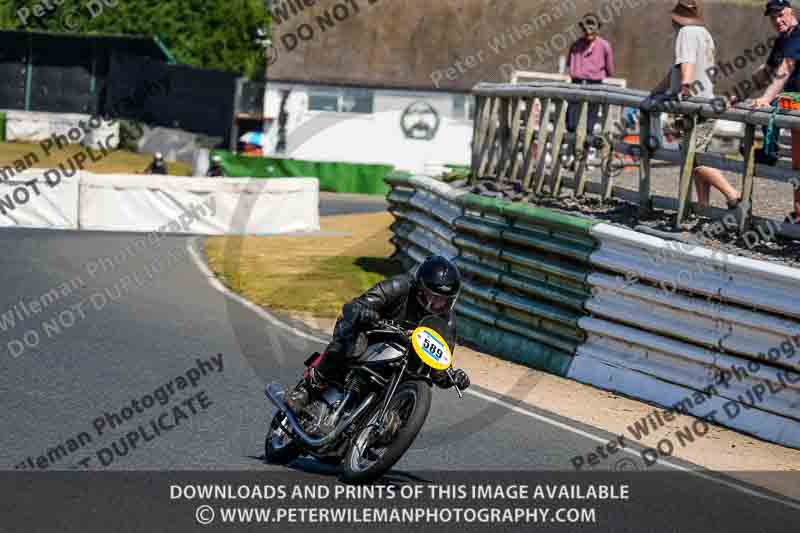 Vintage motorcycle club;eventdigitalimages;mallory park;mallory park trackday photographs;no limits trackdays;peter wileman photography;trackday digital images;trackday photos;vmcc festival 1000 bikes photographs